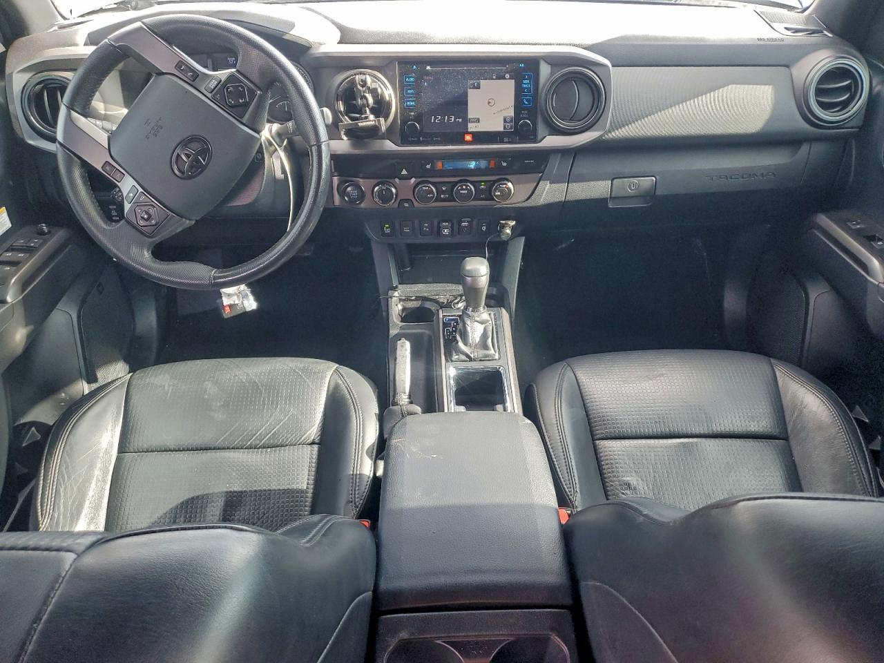 Toyota Tacoma Double Cab Image 8