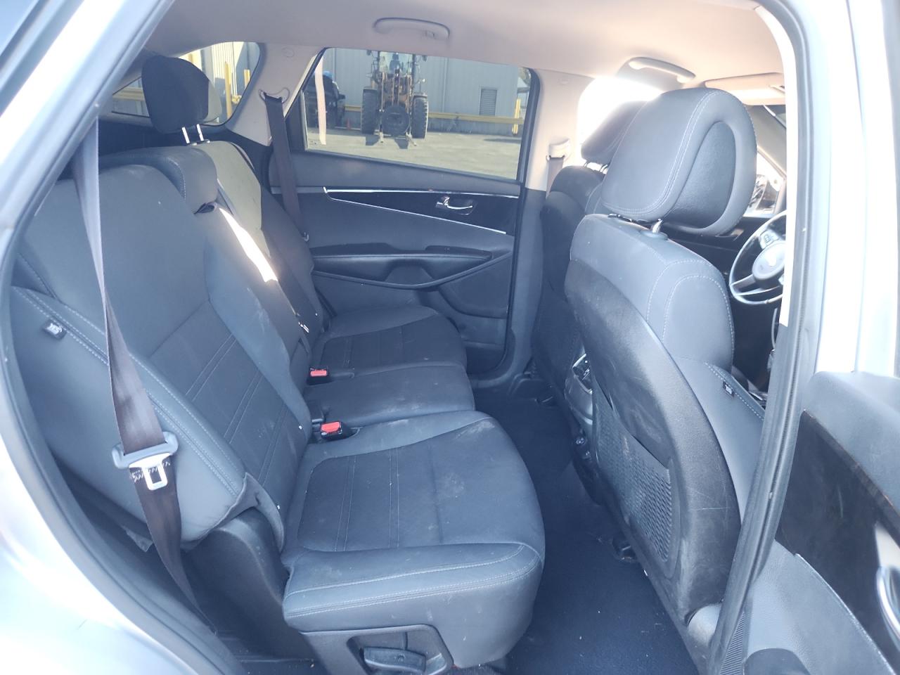 Kia Sorento Lx Image 10