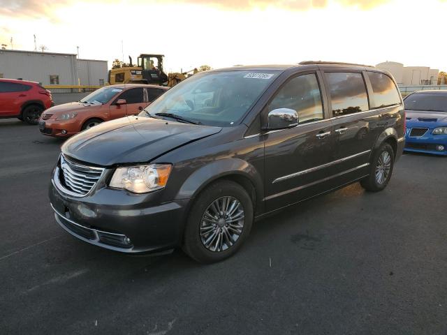  Salvage Chrysler Minivan
