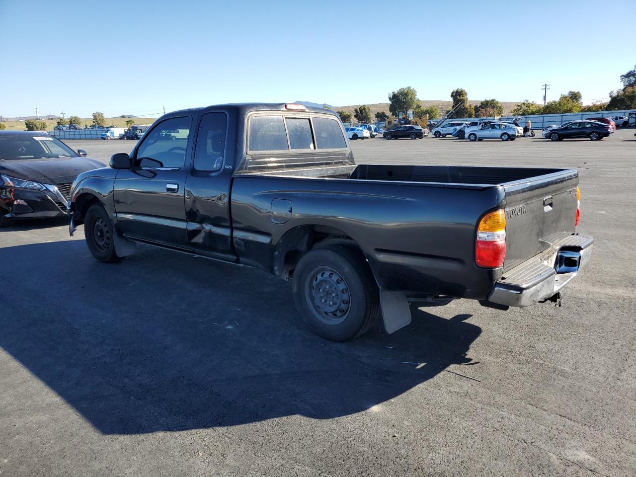 Toyota Tacoma Xtracab Image 3