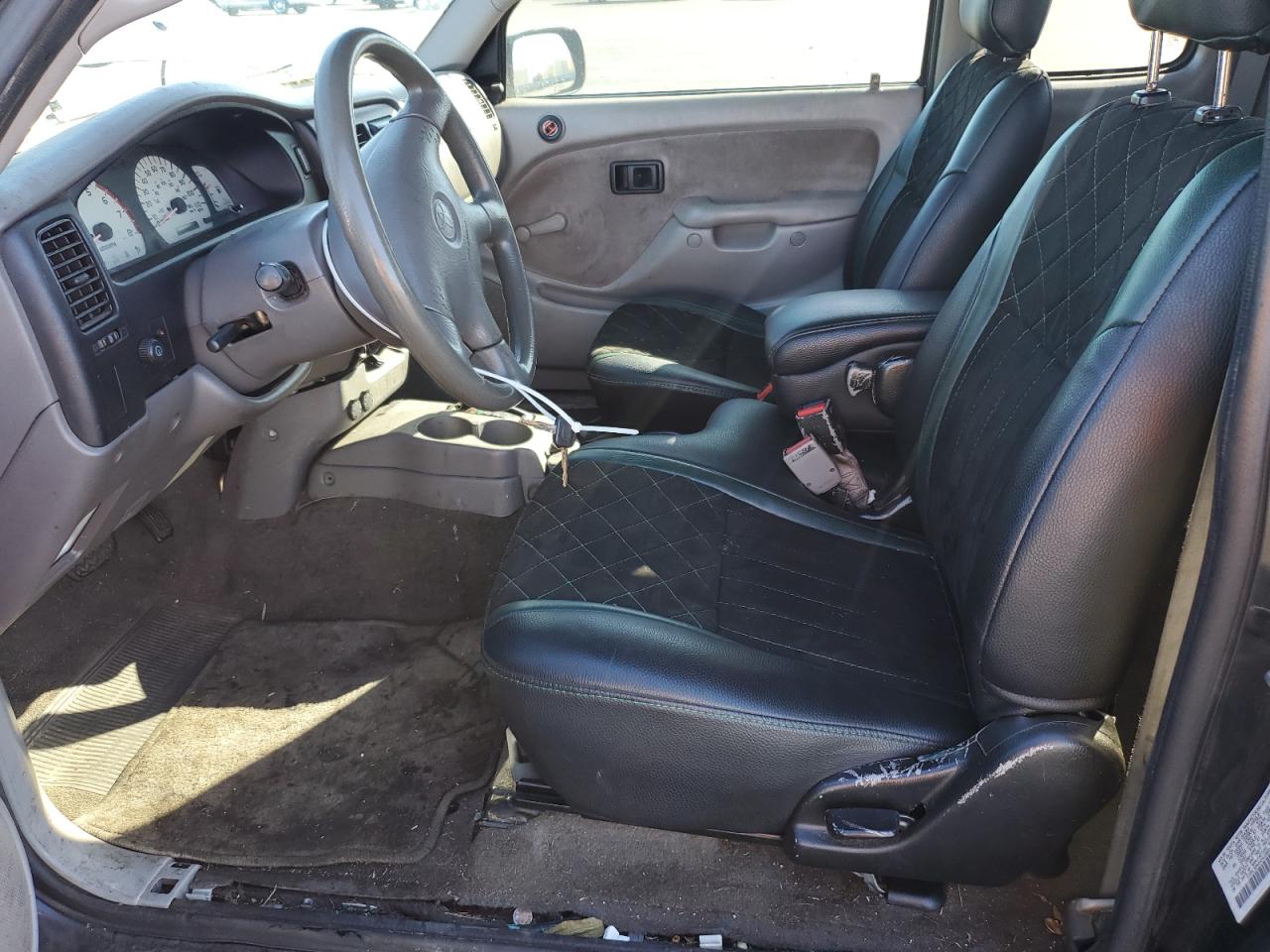 Toyota Tacoma Xtracab Image 8