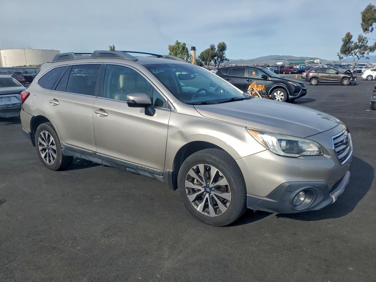 Subaru Outback 2.5i Limited Image 4