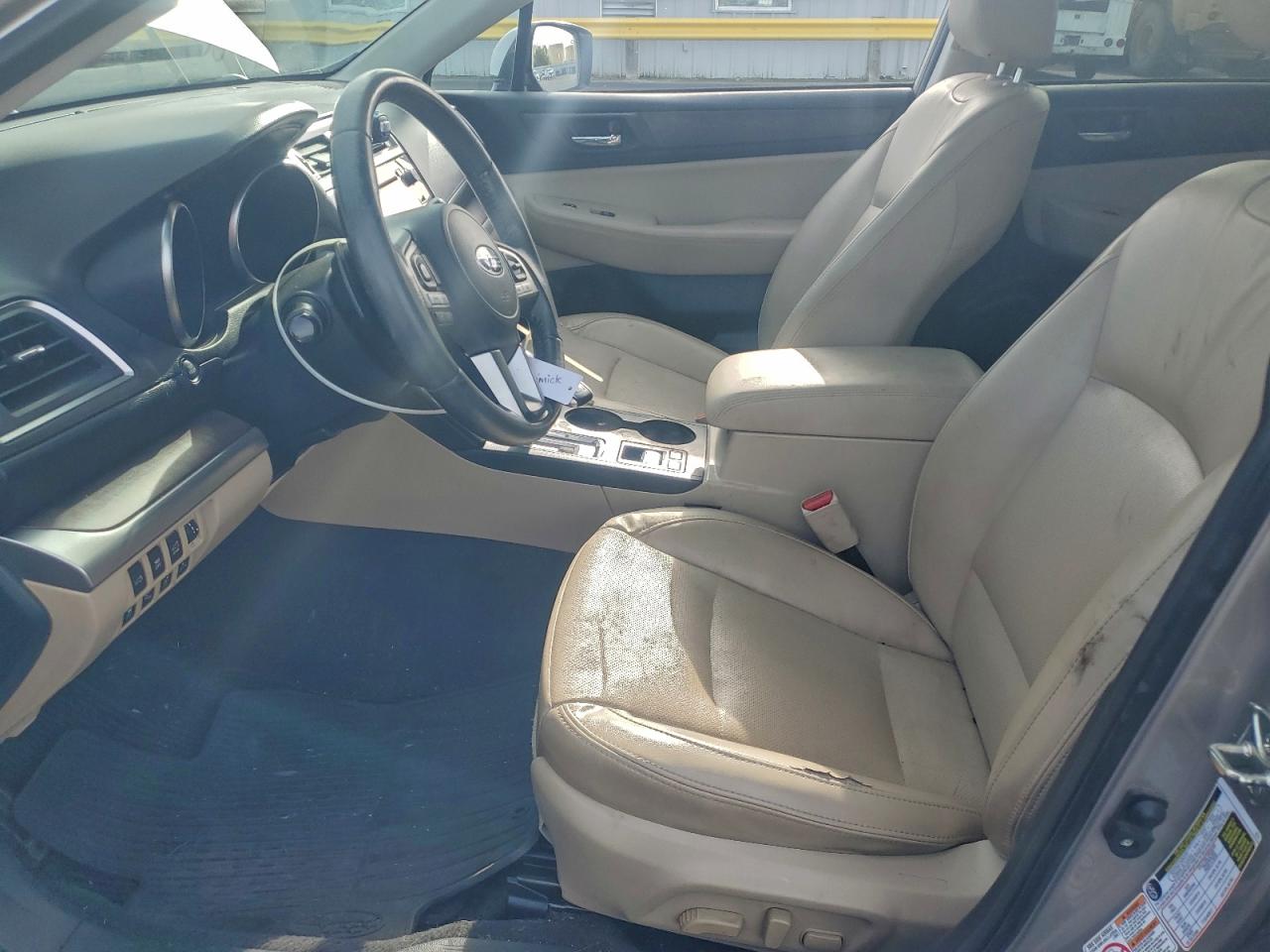 Subaru Outback 2.5i Limited Image 13