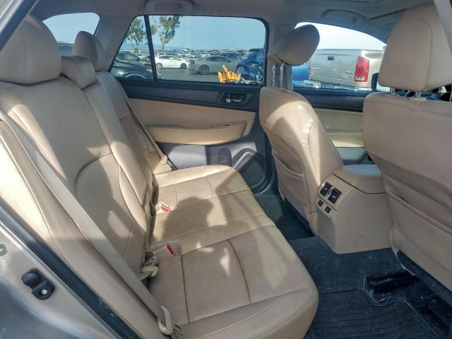 Subaru Outback 2.5i Limited Image 8