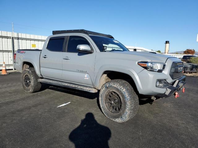 Toyota Tacoma Double Cab Image 8