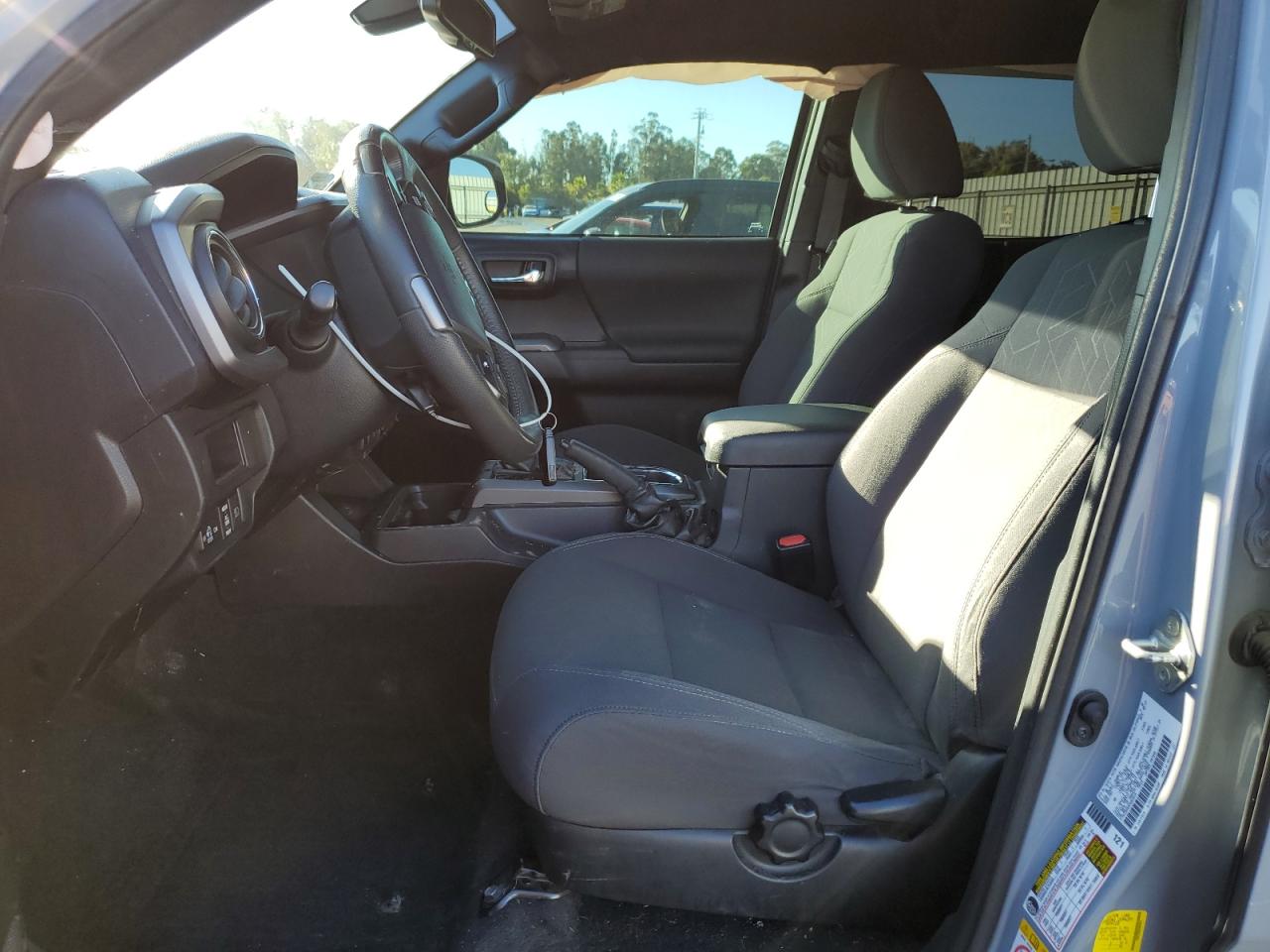 Toyota Tacoma Double Cab Image 9