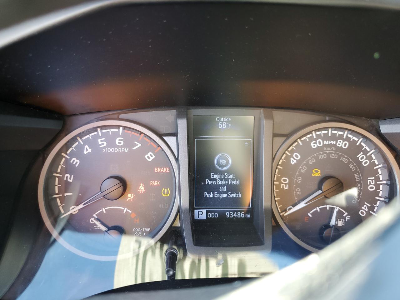 Toyota Tacoma Double Cab Image 12