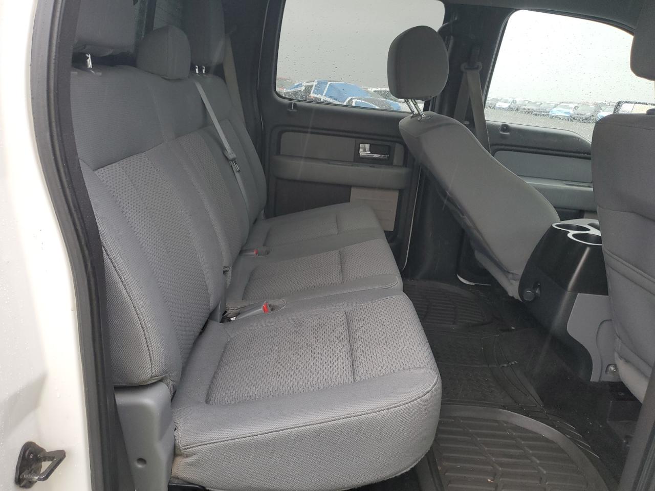 Ford F-150 Supercrew Image 6