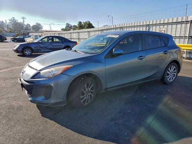  Salvage Mazda 3