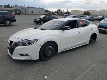  Salvage Nissan Maxima