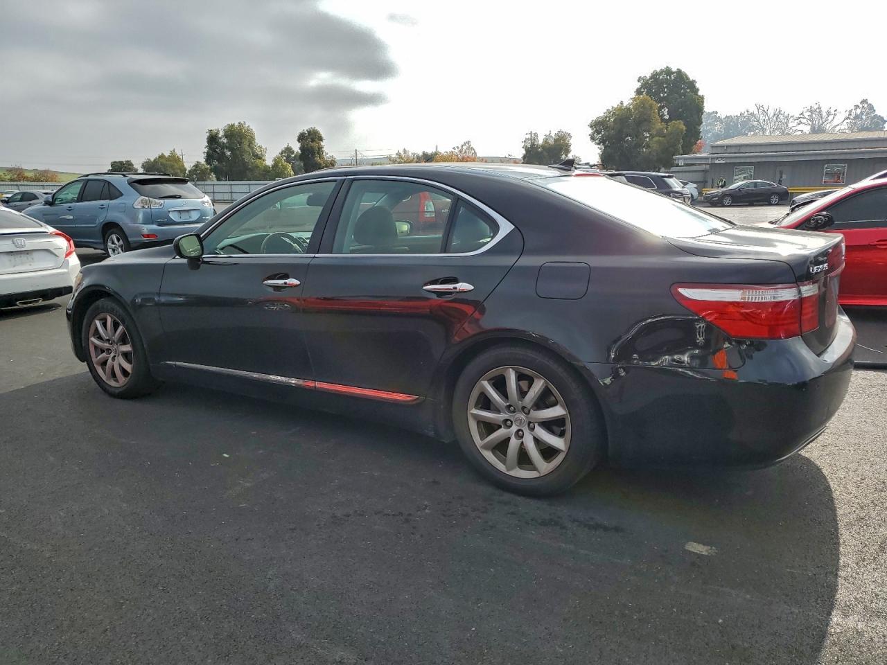 Lexus LS 460 Image 2