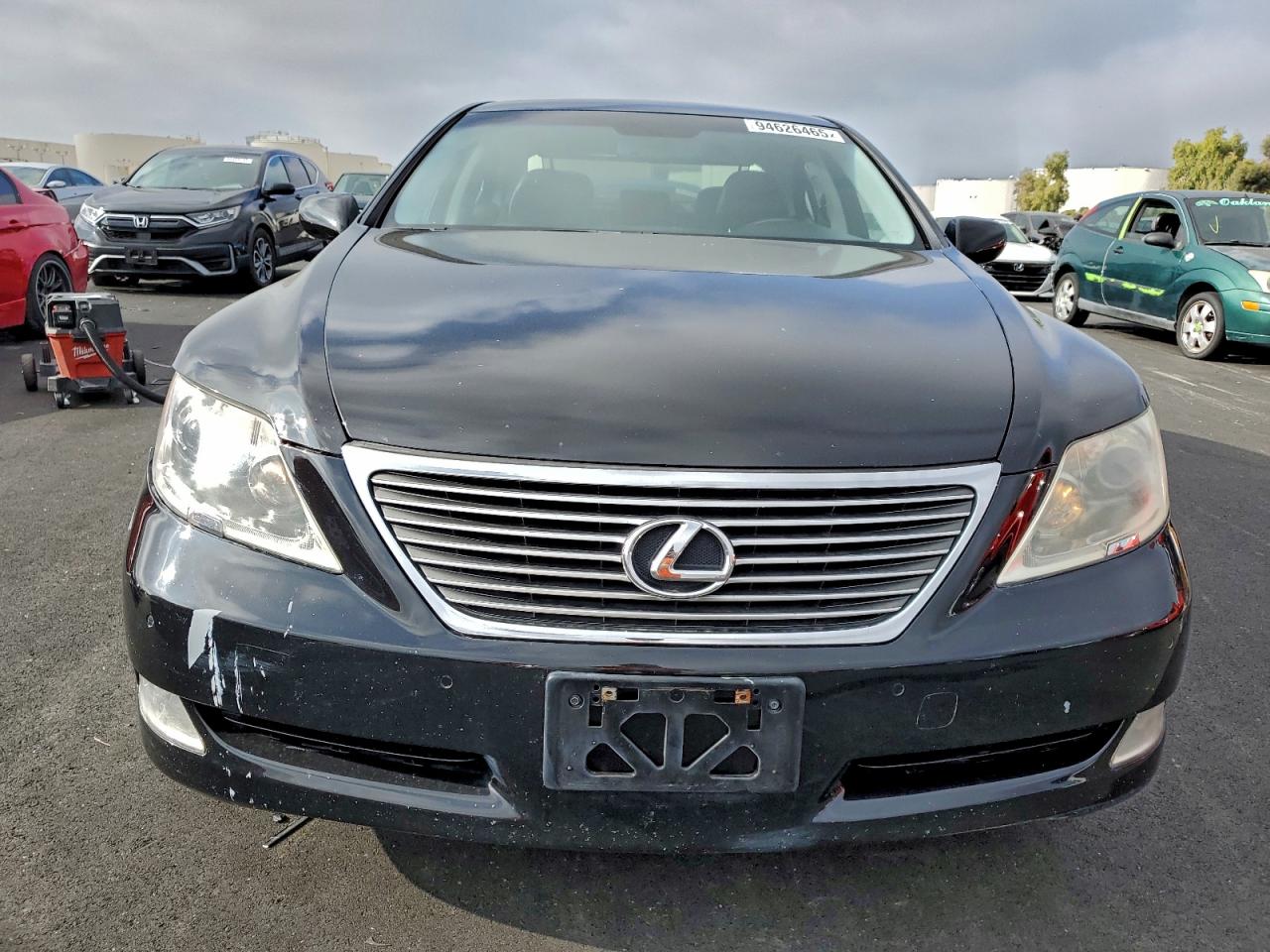 Lexus LS 460 Image 10