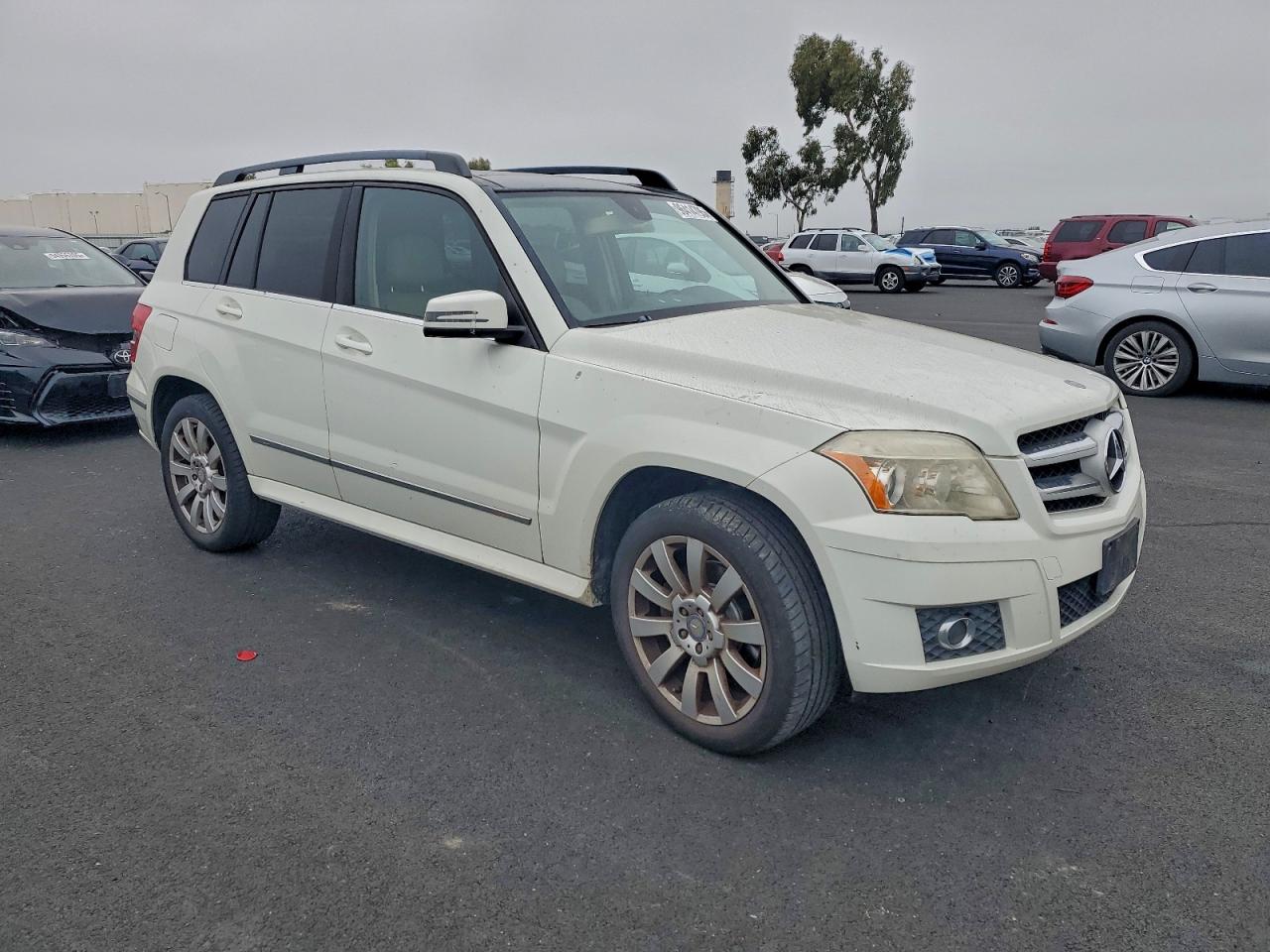 Mercedes-Benz GLK 350 Image 11