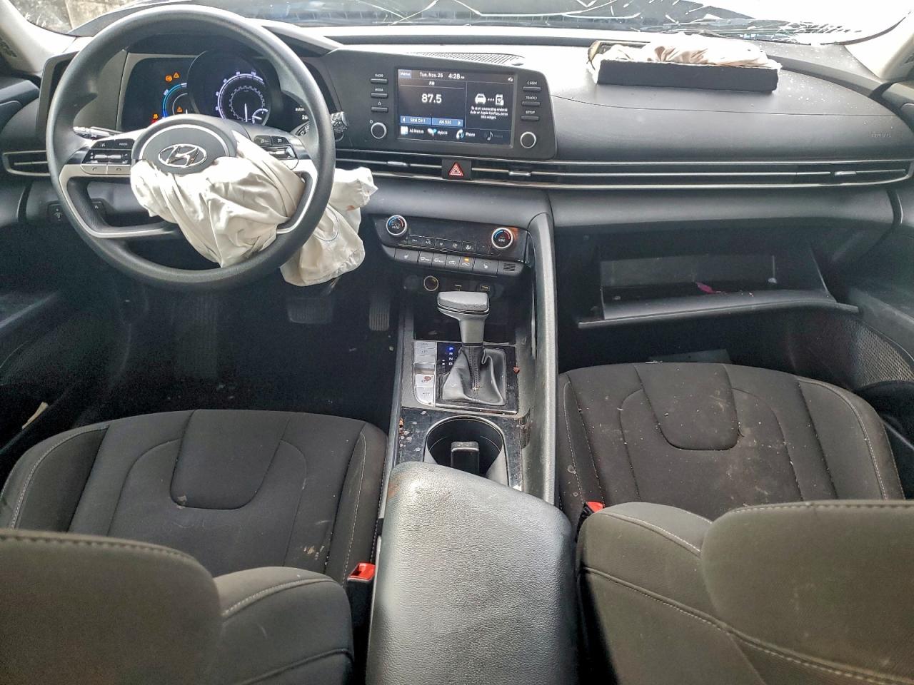 Hyundai ELANTRA Blue Image 11