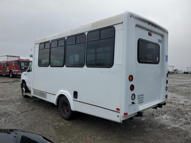 Ford Econoline E350 Super Duty Cutaway Van Image 3