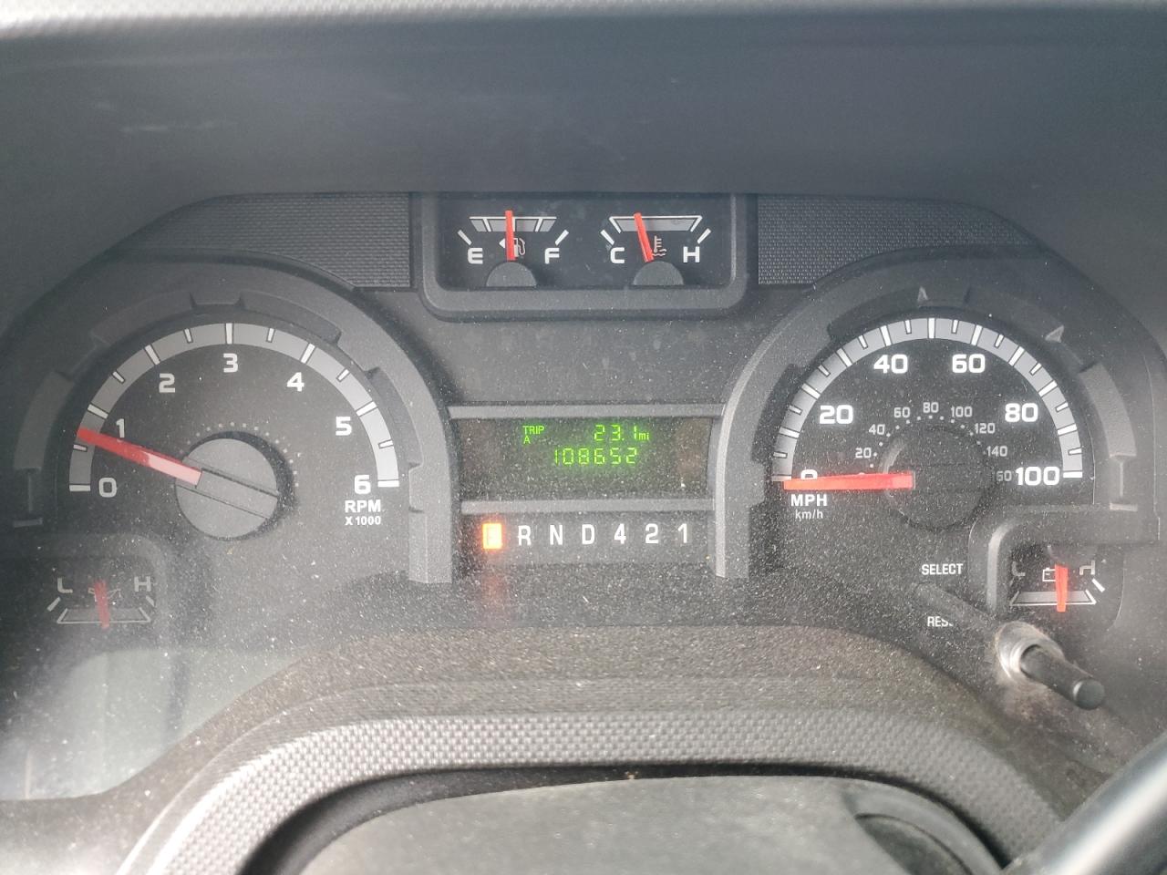 Ford Econoline E350 Super Duty Cutaway Van Image 7