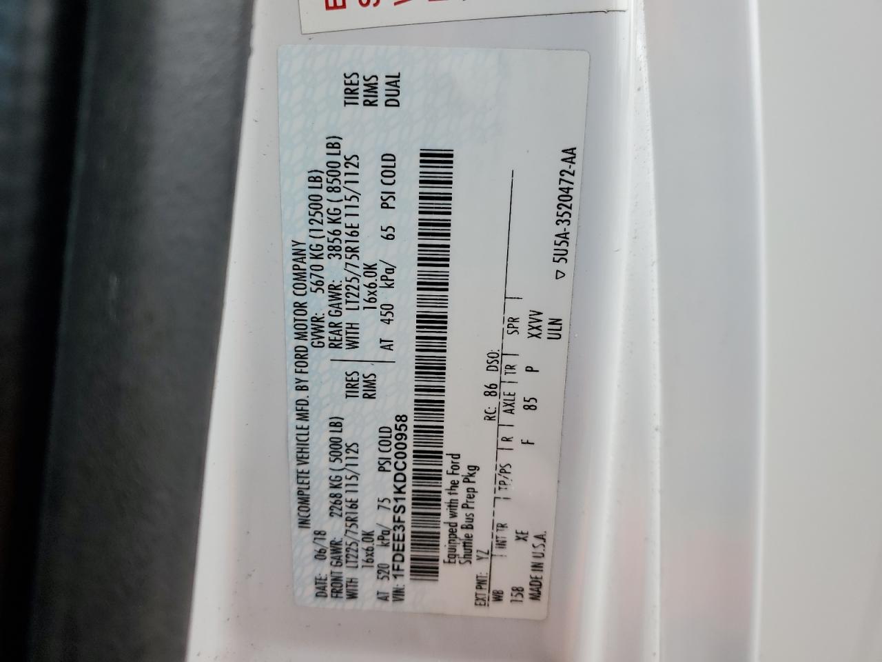 Ford Econoline E350 Super Duty Cutaway Van Image 10