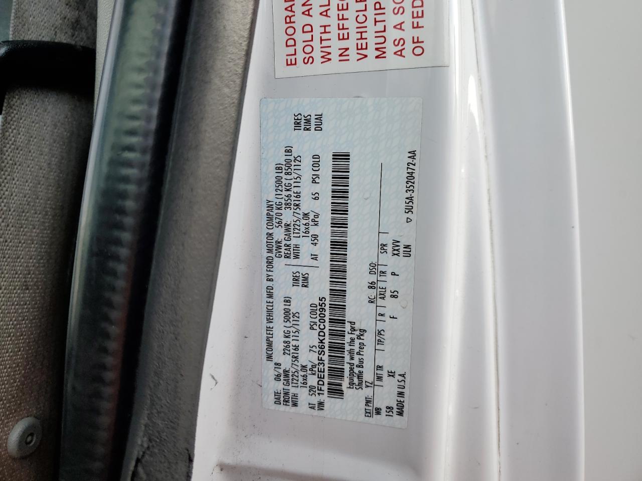 Ford Econoline E350 Super Duty Cutaway Van Image 12