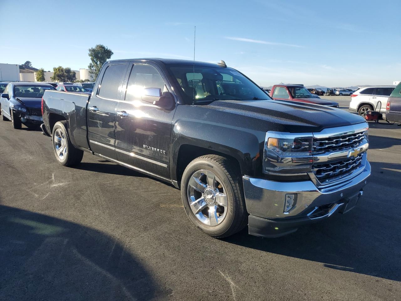 Chevrolet Silverado C1500 Ltz Image 12