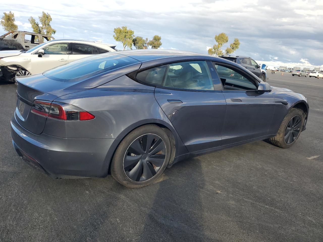 Tesla Model S Image 8