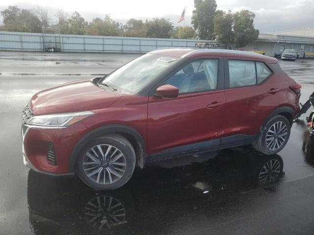 Salvage Nissan Kicks