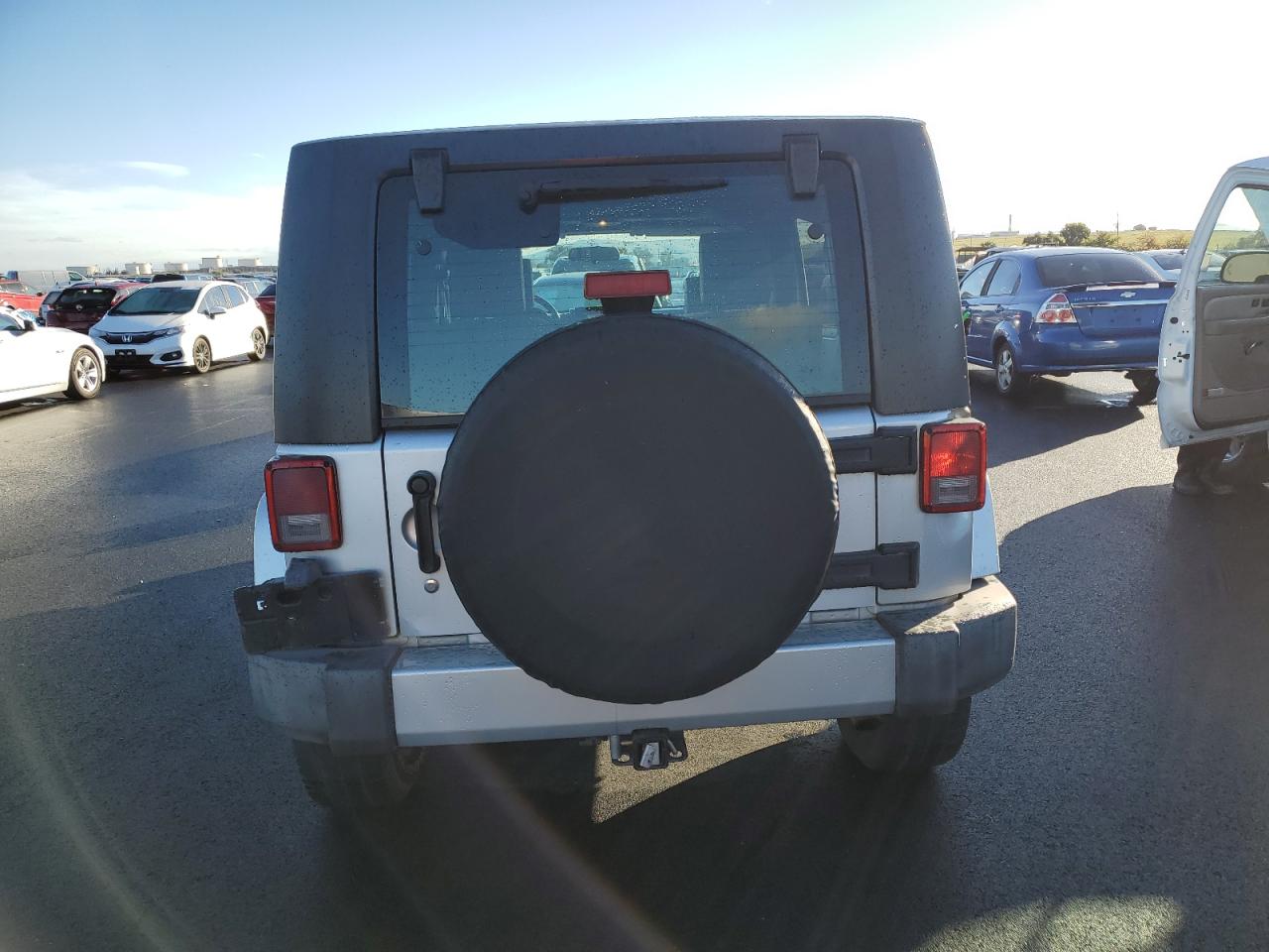 Jeep Wrangler Sahara Image 9