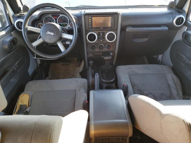 Jeep Wrangler Sahara Image 11