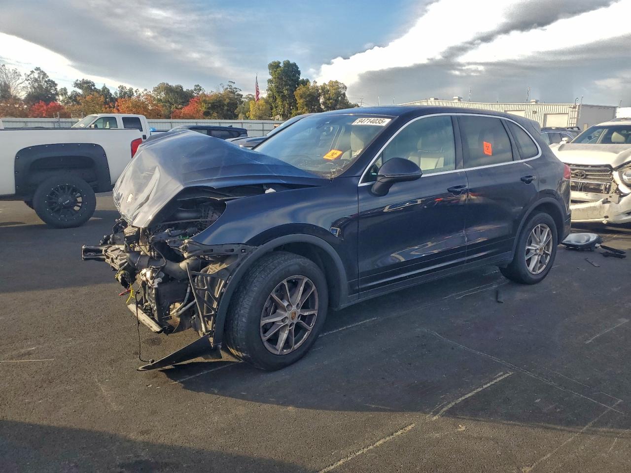 Porsche Cayenne Image 1