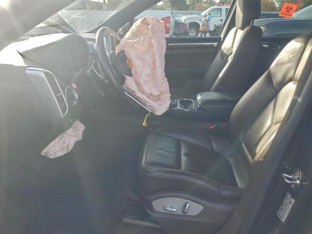 Porsche Cayenne Image 11