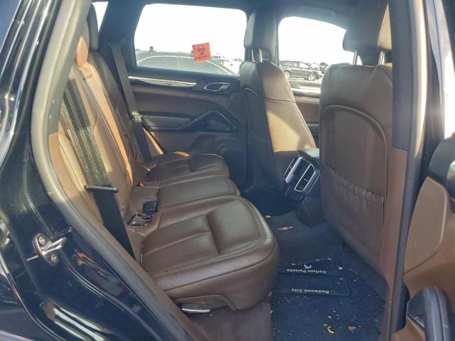 Porsche Cayenne Image 3