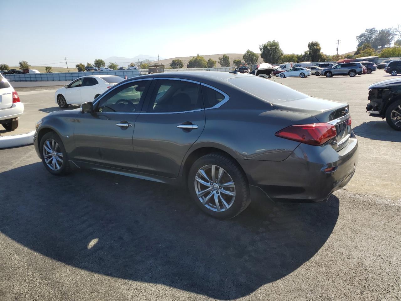 INFINITI Q70 3.7 Image 8