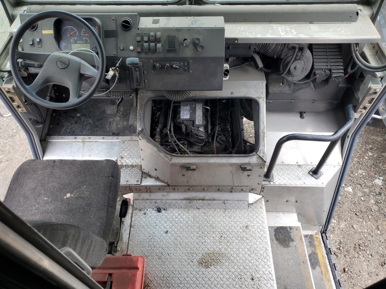 Freightliner Mt45 M Line Walk-in Van Image 7