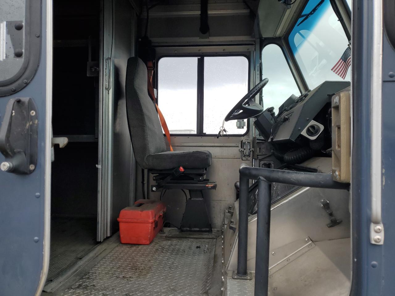Freightliner Mt45 M Line Walk-in Van Image 14