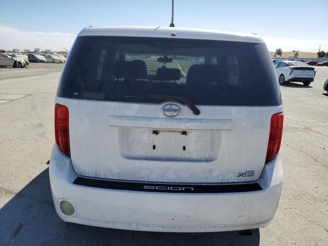 Toyota Scion Xb Image 6