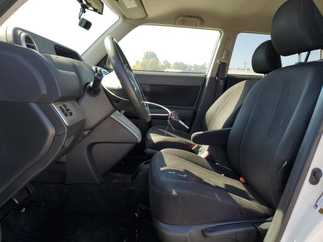 Toyota Scion Xb Image 11