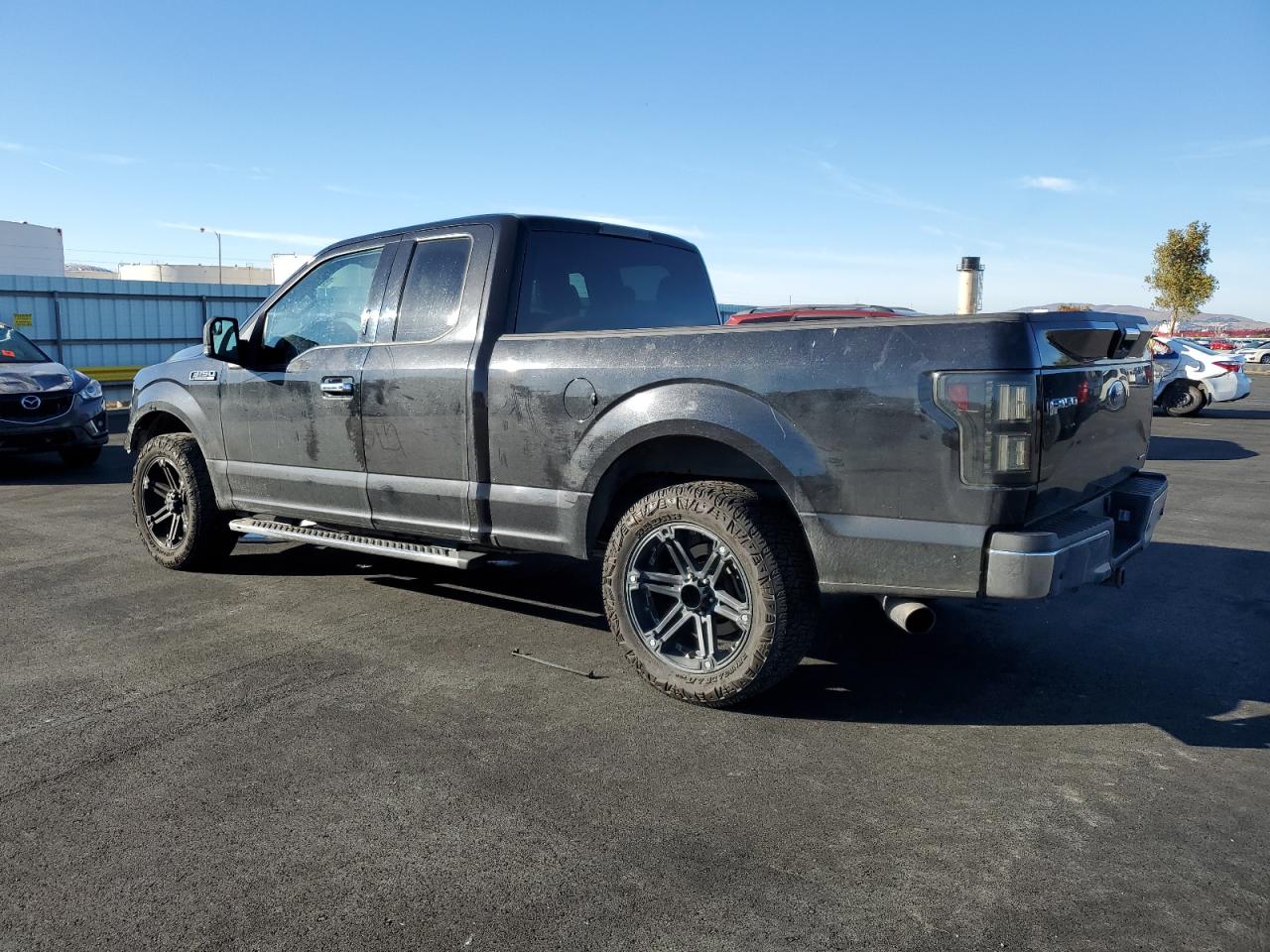 Ford F-150 Super Cab Image 3