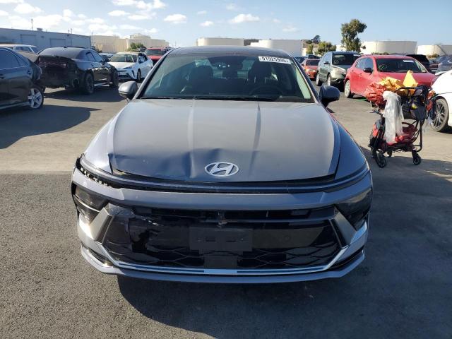 Hyundai SONATA Hybrid Image 4