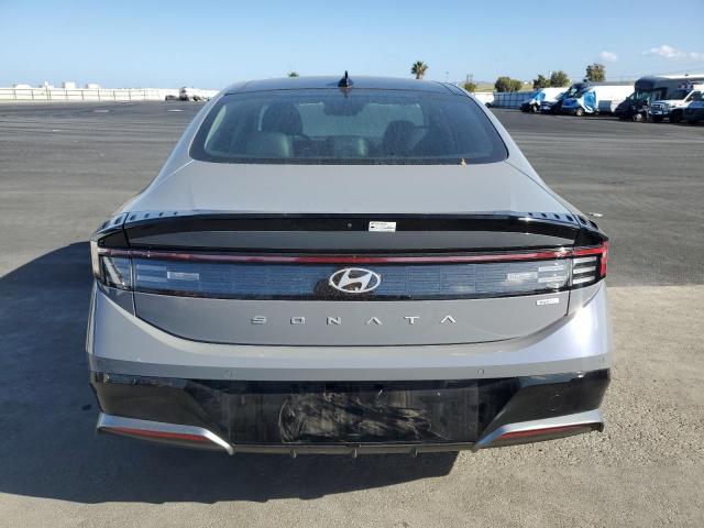 Hyundai SONATA Hybrid Image 11