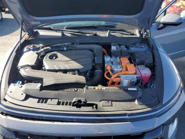 Hyundai SONATA Hybrid Image 12
