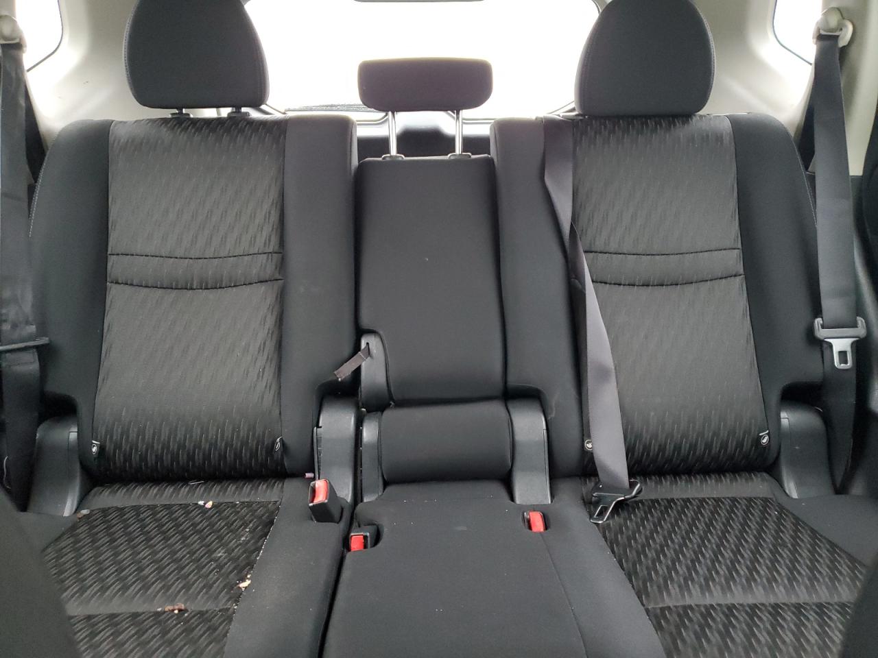 Nissan Rogue S Image 13