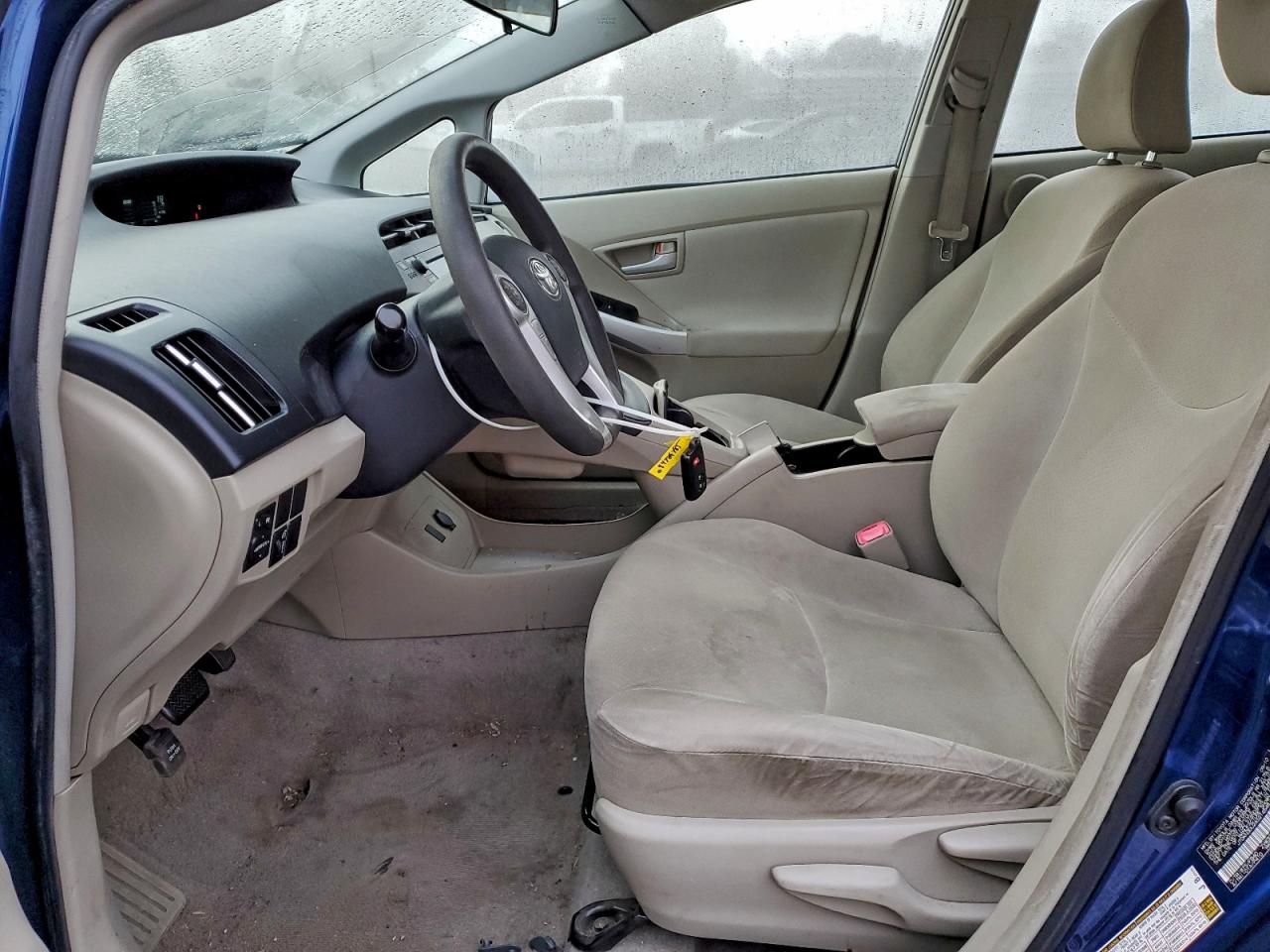 Toyota Prius Image 2