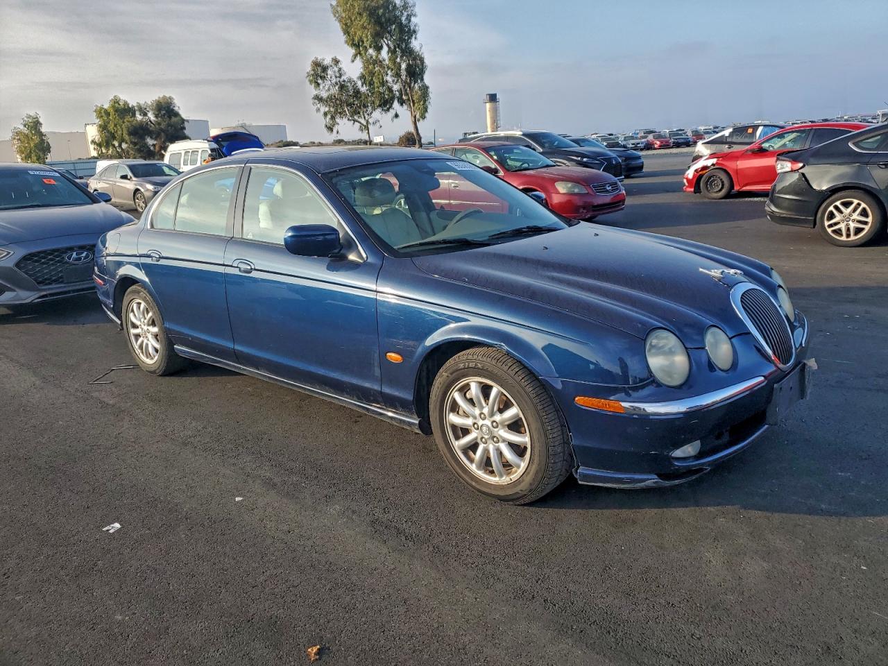 Jaguar S-Type Image 7