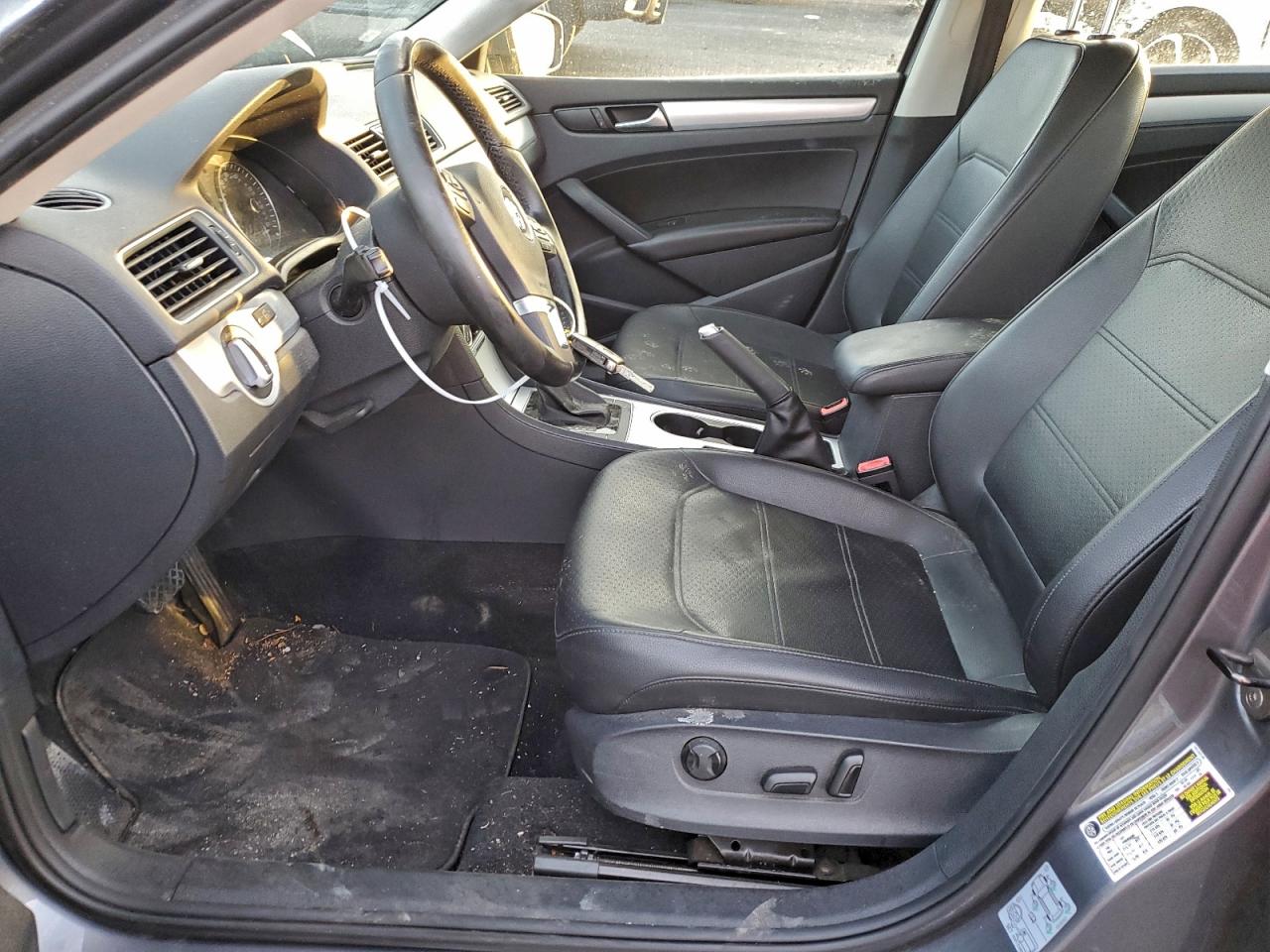 Volkswagen Passat Se Image 4