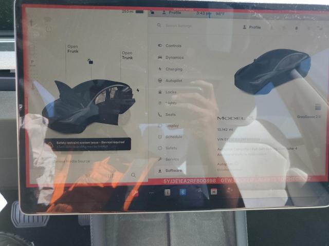 Tesla Model 3 Image 8