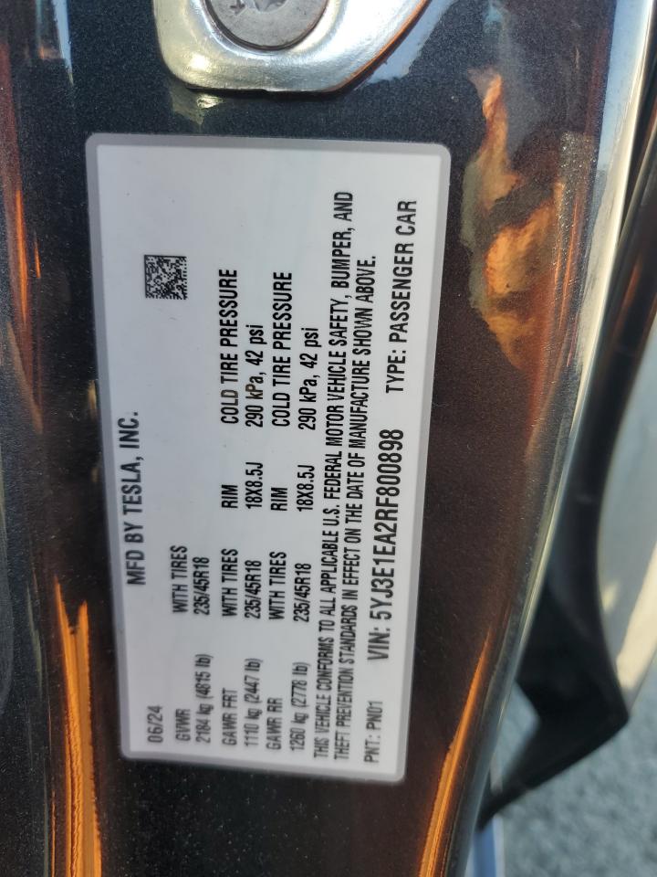 Tesla Model 3 Image 11