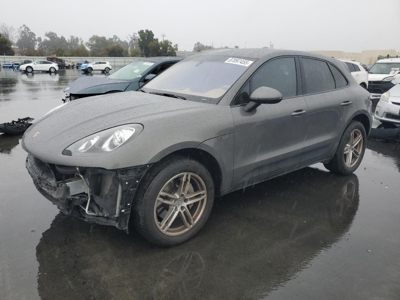 Porsche Macan S Image 1