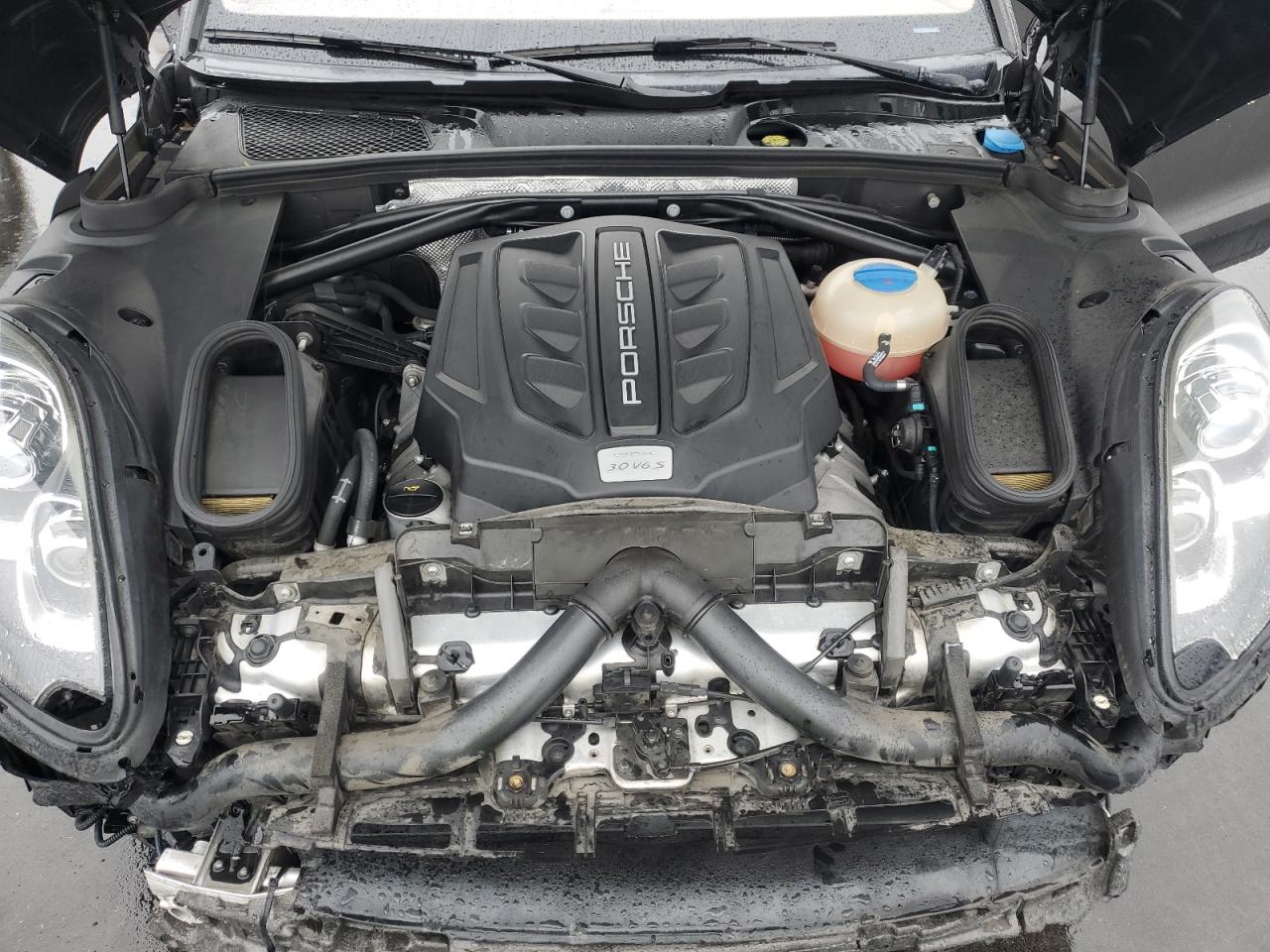 Porsche Macan S Image 10