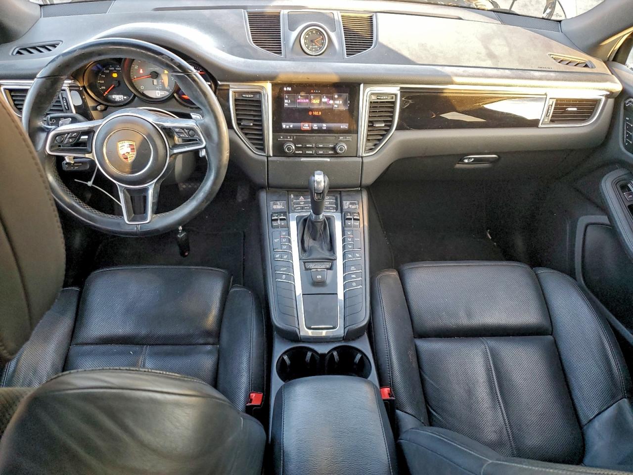 Porsche Macan S Image 7