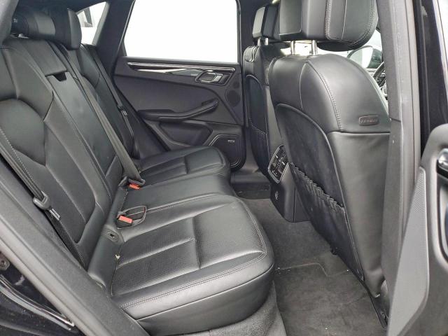 Porsche Macan S Image 10
