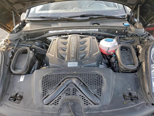 Porsche Macan S Image 12